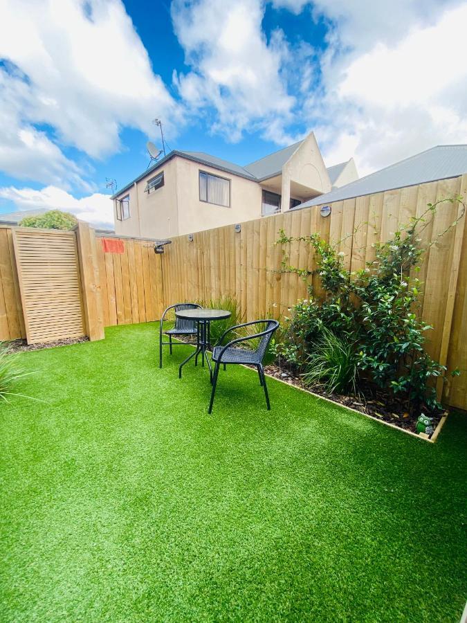 Home Sweet Home Christchurch Centre Экстерьер фото